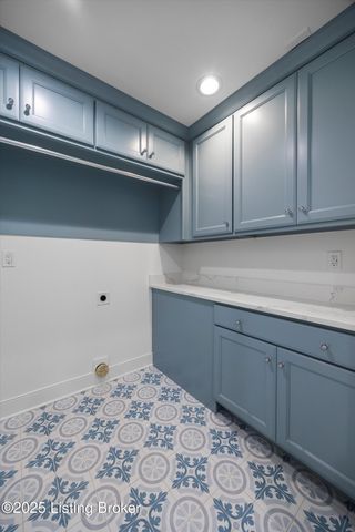 2418 Branning Rd, Louisville, KY 40222
