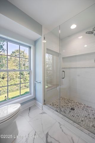 2418 Branning Rd, Louisville, KY 40222