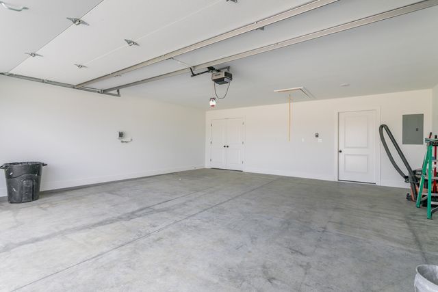 913 SPYGLASS CT, Columbia, MO 65201