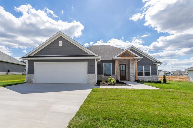 913 SPYGLASS CT, Columbia, MO 65201