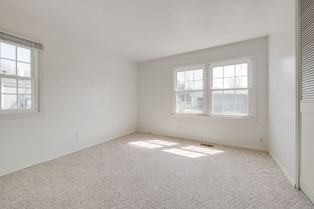 4 Barclay Court, Montgomery, IL 60538