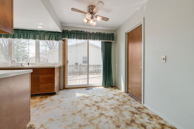 4 Barclay Court, Montgomery, IL 60538