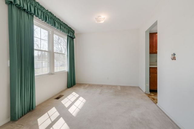 4 Barclay Court, Montgomery, IL 60538