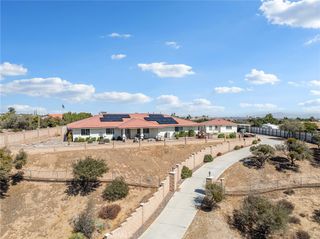 10660 Ranchero, Oak Hills, CA 92344