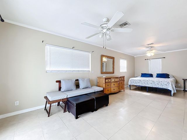 6803 Kingston Drive, Lake Worth, FL 33462