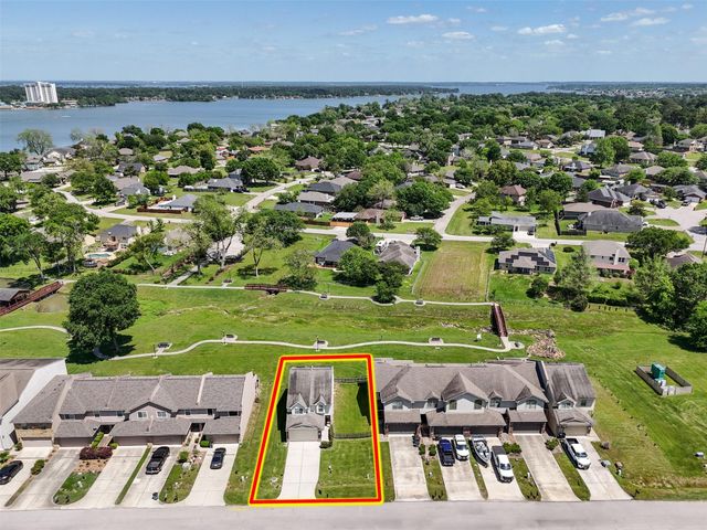 406 Lazy Lane, Montgomery, TX 77356