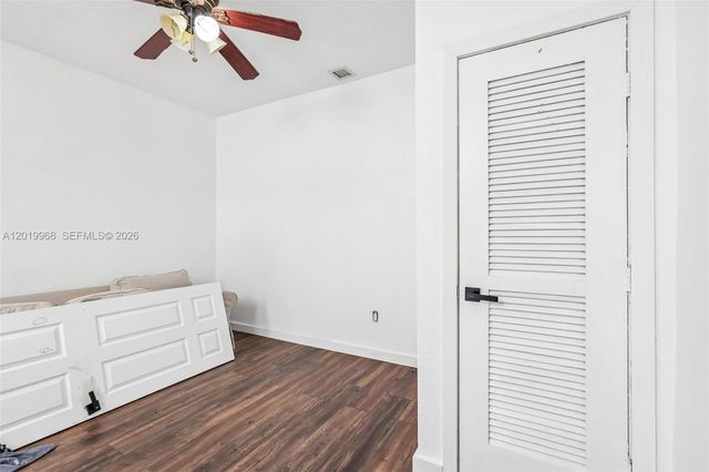 2039 Winners Cir, North Lauderdale, FL 33068