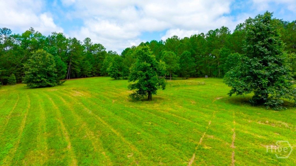 Image 33 of property listing at Address unavailable.