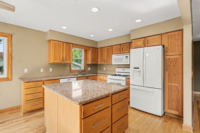 13285 Lynn Avenue, Savage, MN 55378