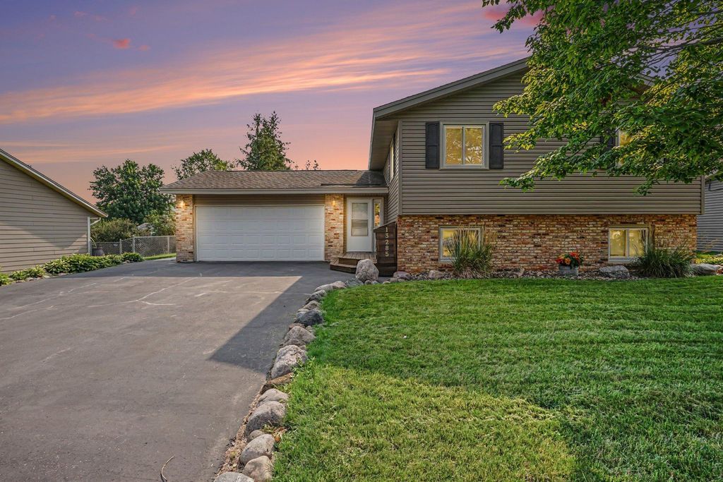 13285 Lynn Avenue, Savage, MN 55378