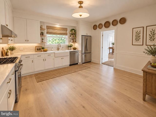 7353 MAGARITY RD, Falls Church, VA 22043