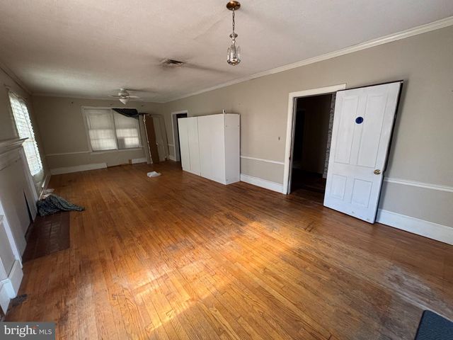7353 MAGARITY RD, Falls Church, VA 22043