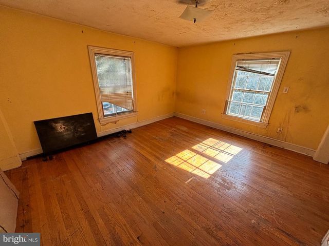 7353 MAGARITY RD, Falls Church, VA 22043