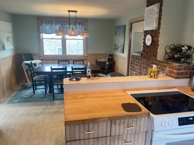 919 Evergreen Walk, Ocean Beach, NY 11770