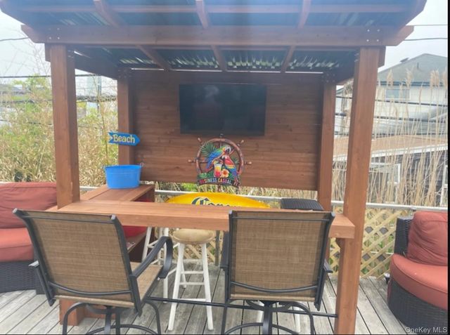 919 Evergreen Walk, Ocean Beach, NY 11770