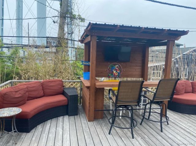 919 Evergreen Walk, Ocean Beach, NY 11770