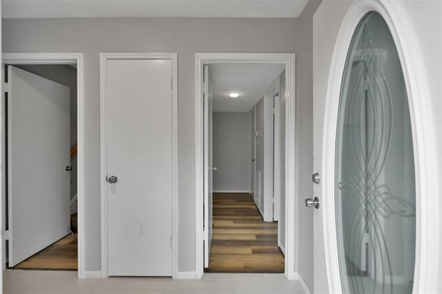 124 April Point N, Montgomery, TX 77356