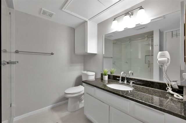 124 April Point N, Montgomery, TX 77356