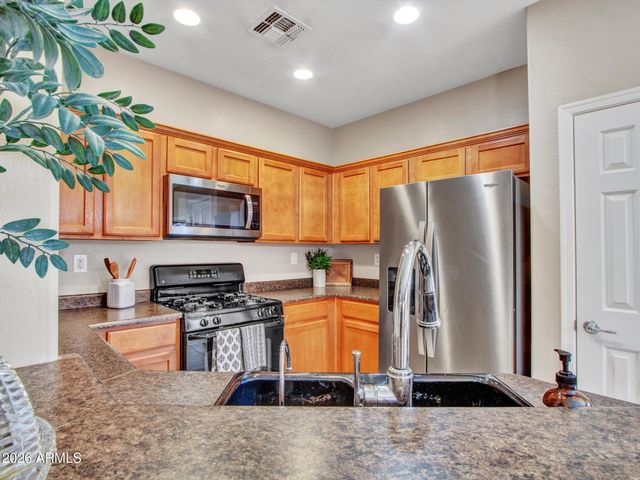 3825 W DESERT CREEK Lane, Phoenix, AZ 85086
