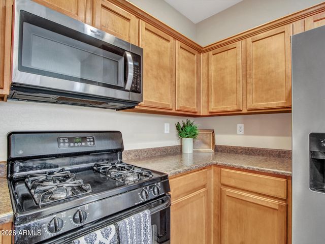 3825 W DESERT CREEK Lane, Phoenix, AZ 85086