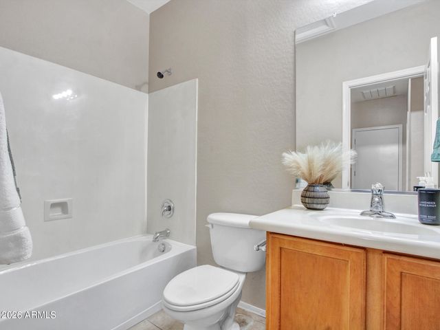 3825 W DESERT CREEK Lane, Phoenix, AZ 85086