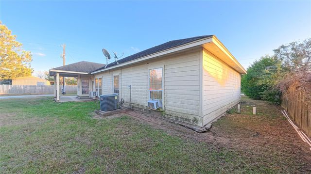 1950 Hillcroft, Hempstead, TX 77445