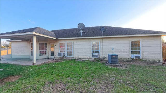 1950 Hillcroft, Hempstead, TX 77445
