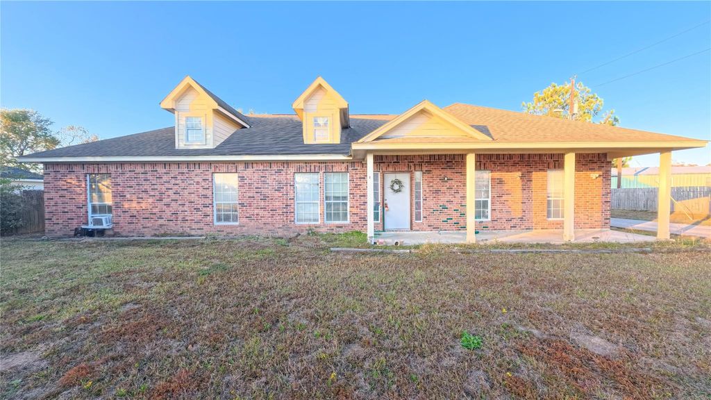 1950 Hillcroft, Hempstead, TX 77445