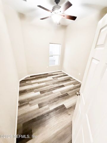 6075 MAGGIES Circle 103, Jacksonville, FL 32244