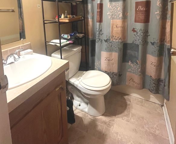 9001 S Cicero Avenue 300, Oak Lawn, IL 60453