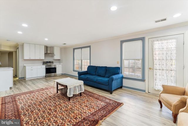 20672 FAIRWATER PL, Sterling, VA 20165