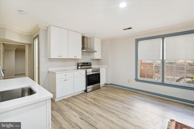 20672 FAIRWATER PL, Sterling, VA 20165