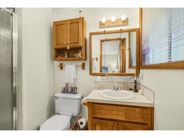 470 Nw BELLA VISTA Dr, Gresham, OR 97030
