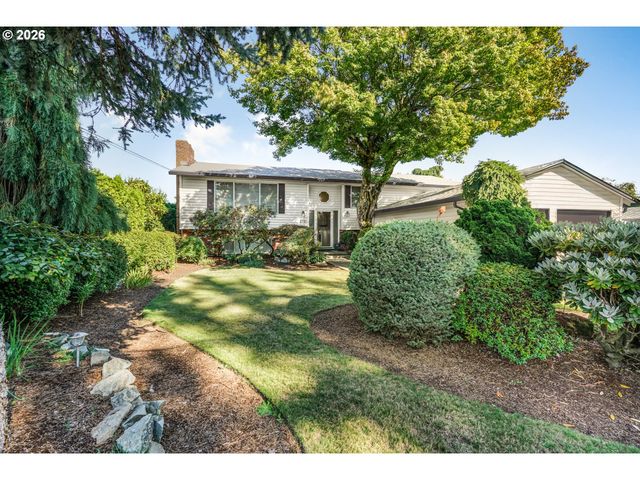 470 Nw BELLA VISTA Dr, Gresham, OR 97030