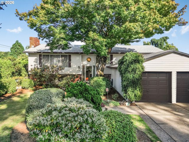 470 Nw BELLA VISTA Dr, Gresham, OR 97030