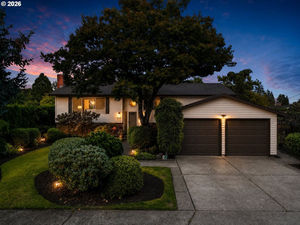 470 Nw BELLA VISTA Dr, Gresham, OR 97030