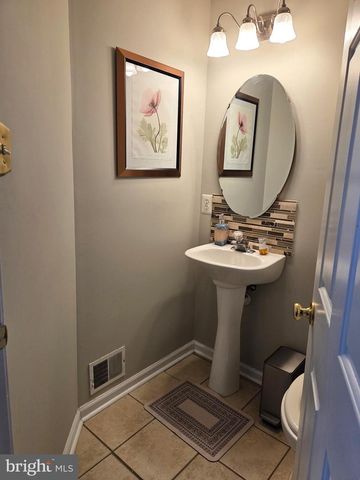 5022 FINSBURY, Rosedale, MD 21237