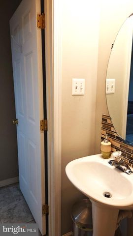 5022 FINSBURY, Rosedale, MD 21237