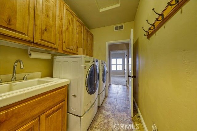 24281 Jacaranda Drive, Tehachapi, CA 93561