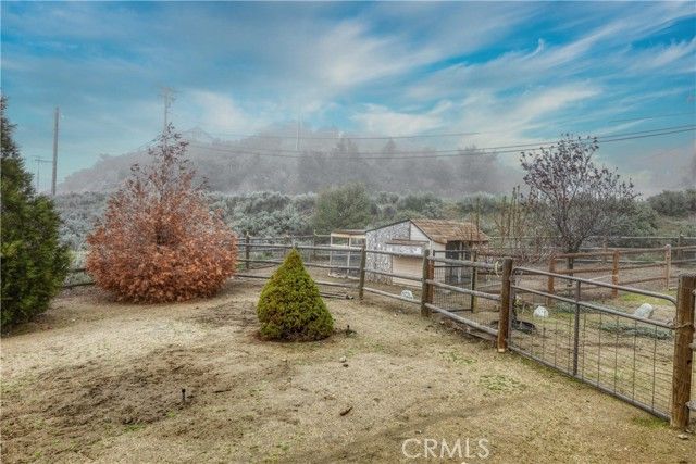24281 Jacaranda Drive, Tehachapi, CA 93561
