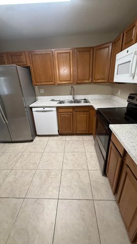 475 SE 8th Street 220, Deerfield Beach, FL 33441