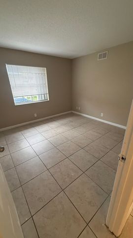 475 SE 8th Street 220, Deerfield Beach, FL 33441