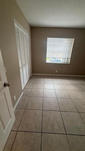 475 SE 8th Street 220, Deerfield Beach, FL 33441