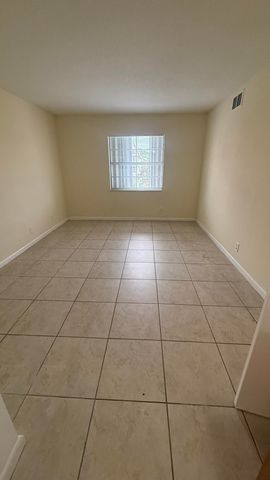 475 SE 8th Street 220, Deerfield Beach, FL 33441