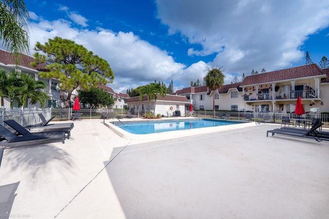 475 SE 8th Street 220, Deerfield Beach, FL 33441