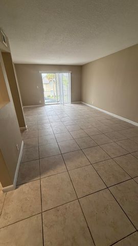 475 SE 8th Street 220, Deerfield Beach, FL 33441