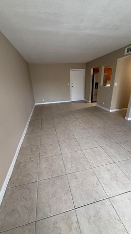 475 SE 8th Street 220, Deerfield Beach, FL 33441
