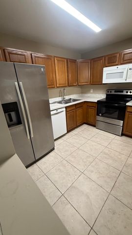 475 SE 8th Street 220, Deerfield Beach, FL 33441