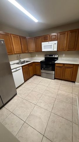 475 SE 8th Street 220, Deerfield Beach, FL 33441