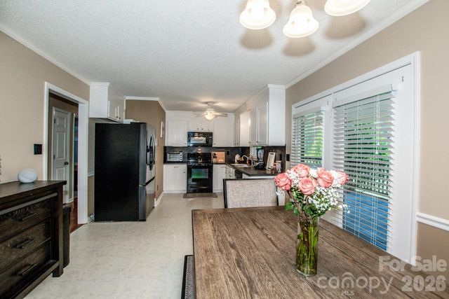 2426 Ashford Drive, Newton, NC 28658